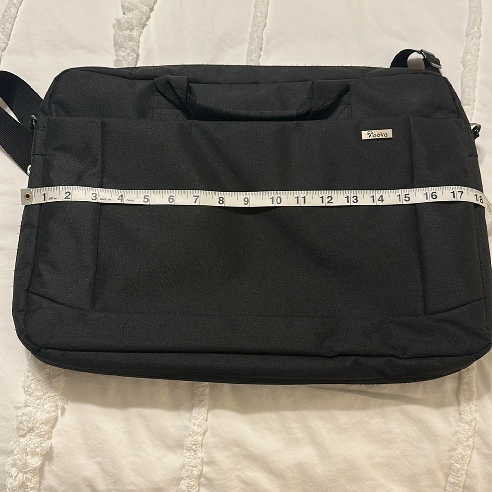 Voova laptop bag in black, EUC, measurements in pics. Front and back zip pocket - Picture 3 of 9